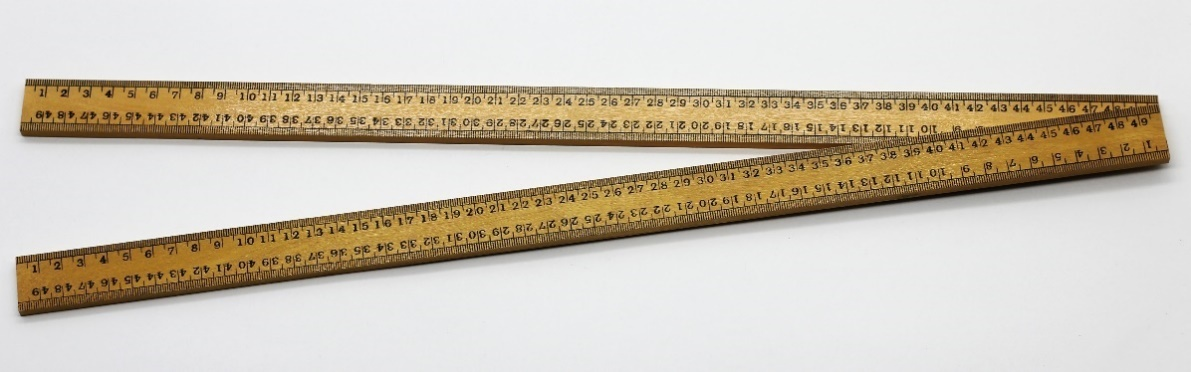 FOLDING SCALE
